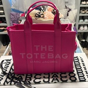 Marc Jacobs Pink Tote Bag with Luxurious Design